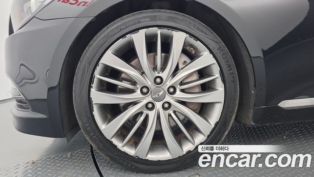 Hyundai Genesis из Кореи Encar