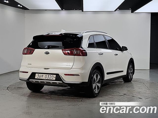 Kia Niro из Кореи Encar