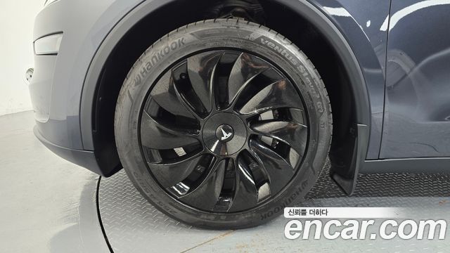 Tesla Model Y Long Range AWD — пробег 20 898 км — фото 5 из 5