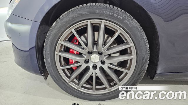 Maserati Ghibli из Кореи Encar