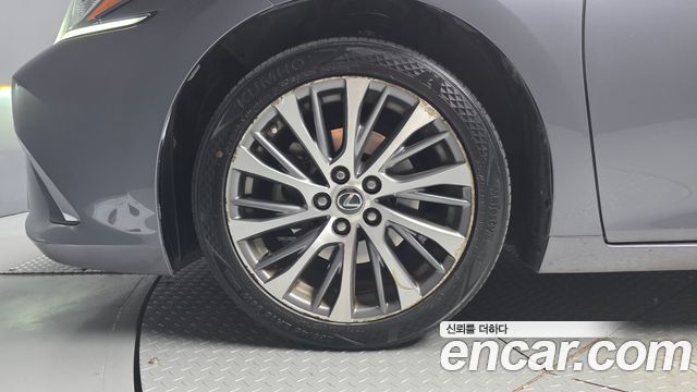 Lexus ES Luxury — пробег 247 492 км — фото 5 из 5