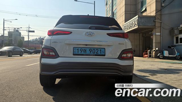 Hyundai Kona Premium — пробег 105 888 км — фото 5 из 5