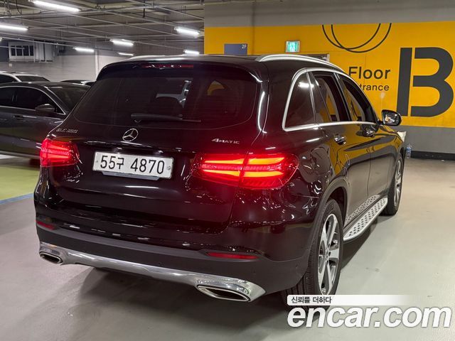 Mercedes-Benz GLC-Class GLC300 4MATIC — пробег 61 000 км — фото 5 из 5