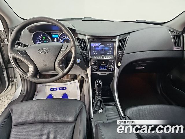 Hyundai Sonata 2.0 Smart — пробег 190 000 км — фото 5 из 5
