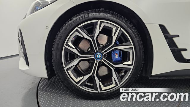 BMW i4 из Кореи Encar