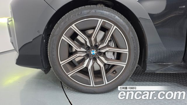 BMW 7-Series 740i xDrive M Sport — пробег 9 630 км — фото 5 из 5