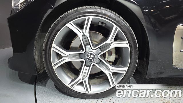 Kia Stinger из Кореи Encar