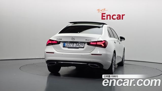 Mercedes-Benz A-Class A250 4MATIC Sedan — пробег 113 461 км — фото 4 из 5