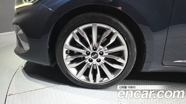Kia K7 из Кореи Encar