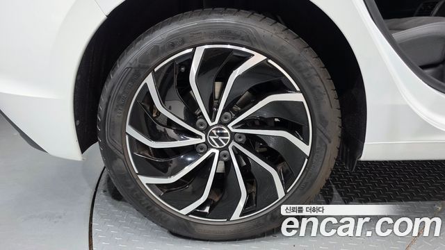Volkswagen Golf 2.0 TDI Prestige — пробег 5 131 км — фото 5 из 5