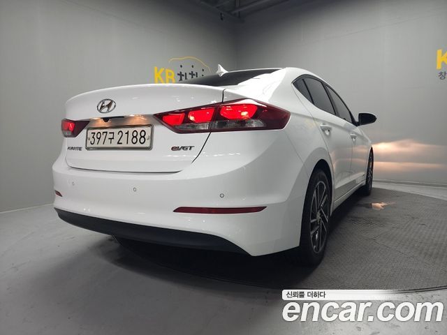 Hyundai AVANTE из Кореи Encar