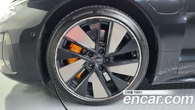 Audi e-tron GT из Кореи Encar