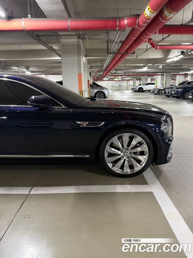Bentley Flying Spur из Кореи Encar
