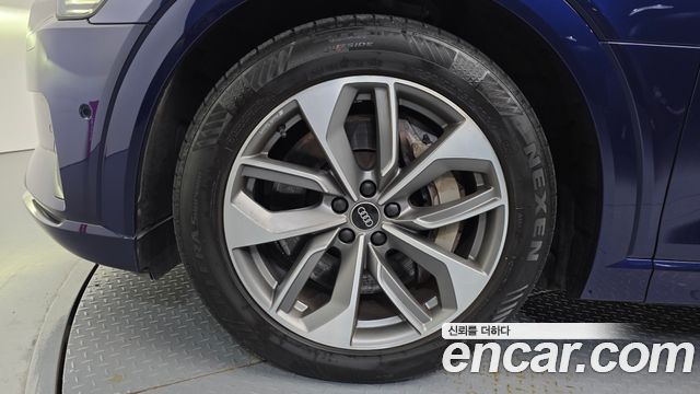 Audi e-tron из Кореи Encar