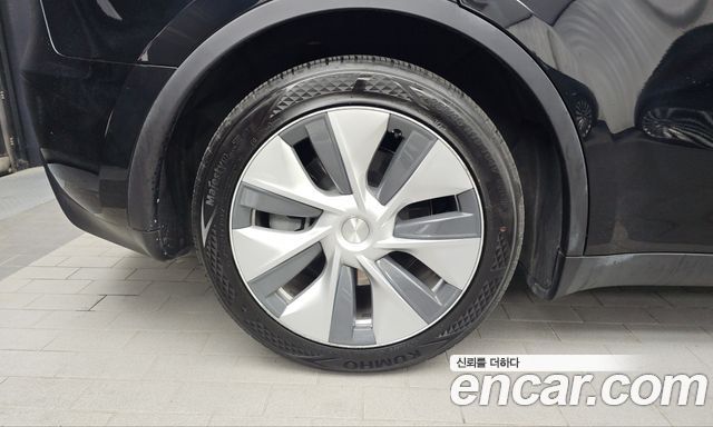 Tesla Model Y RWD — пробег 41 147 км — фото 5 из 5