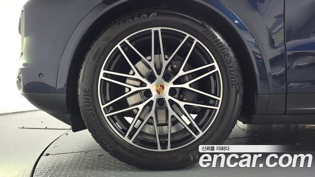 Porsche Cayenne 3.0 — пробег 14 283 км — фото 5 из 5