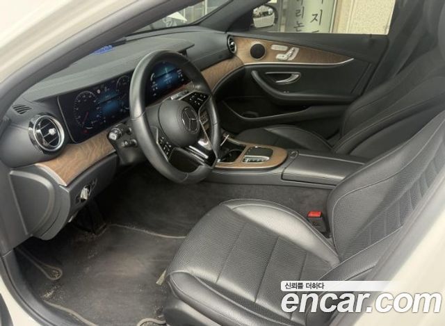 Mercedes-Benz E-Class из Кореи Encar