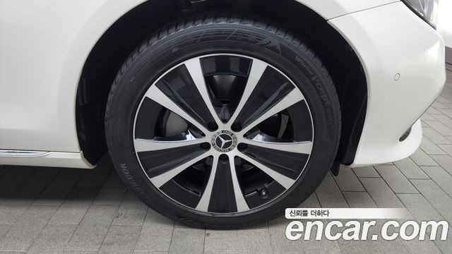 Mercedes-Benz E-Class E300e 4MATIC Exclusive — пробег 25 048 км