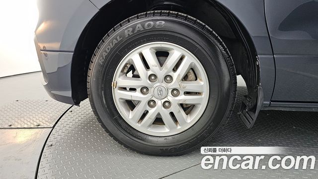 Hyundai Starex Van 5-Seater Smart — пробег 62 369 км