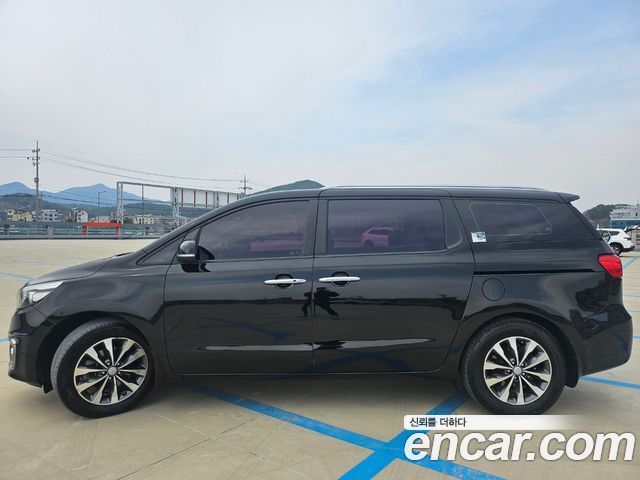 Kia Carnival 9-seater Luxury — пробег 91 910 км — фото 5 из 5