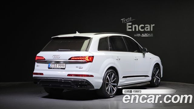 Audi Q7 55 TFSI Quattro Premium — пробег 74 633 км