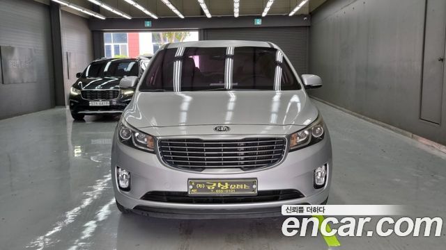 Kia Carnival 11-seater Deluxe — пробег 126 767 км — фото 3 из 5