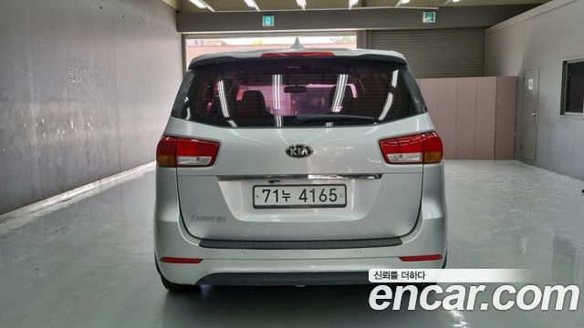 Kia Carnival 11-seater Deluxe — пробег 126 767 км — фото 4 из 5