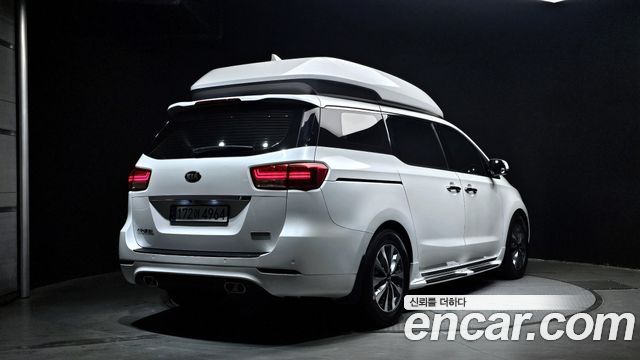 Kia Carnival 11-seater Hi-Limousine Prestige — пробег 97 412 км