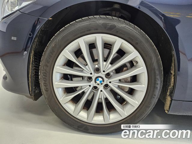 BMW 5-Series 530i Luxury Plus — пробег 57 896 км