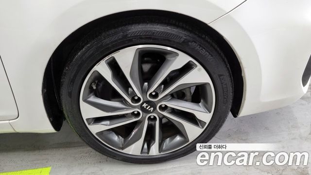 Kia Carens из Кореи Encar