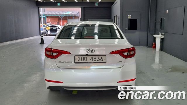 Hyundai Sonata LPI Premium Special — пробег 184 799 км — фото 4 из 5