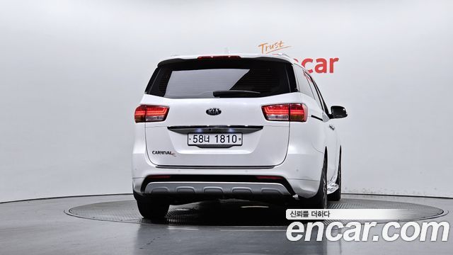 Kia Carnival из Кореи Encar