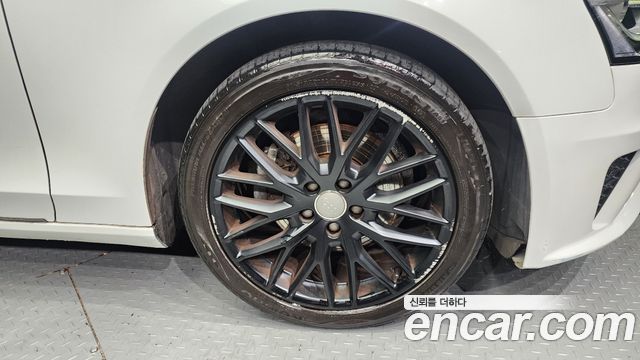 Audi A4 35 TDI Quattro Comfort Edition B8 — пробег 147 101 км