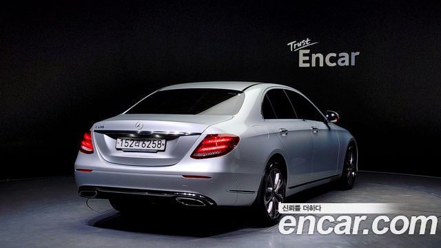 Mercedes-Benz E-Class из Кореи Encar