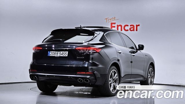 Maserati Levante из Кореи Encar