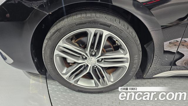 Hyundai Grandeur 3.0 Exclusive — пробег 102 879 км