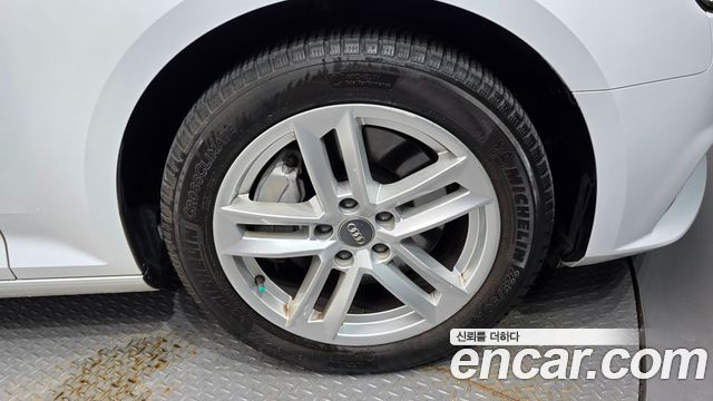 Audi A4 45 TFSI Quattro Premium — пробег 116 504 км