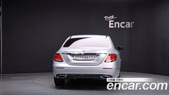 Mercedes-Benz E-Class из Кореи Encar