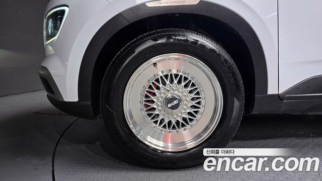 Hyundai Venue 1.6 Flux — пробег 136 087 км