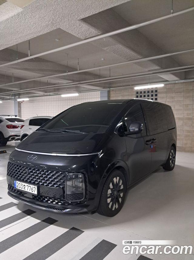 Hyundai Staria L3.5 Lounge 9-Seater Inspiration — пробег 103 000 км