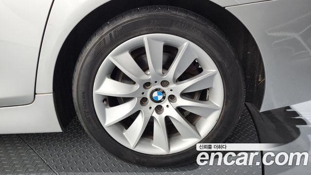 BMW 5-Series 528i xDrive — пробег 105 745 км