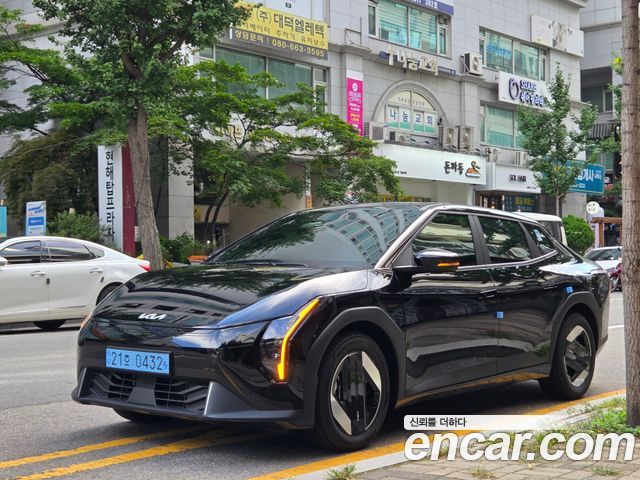 Kia EV4 из Кореи Encar
