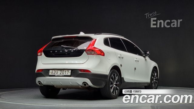 Volvo V40 из Кореи Encar