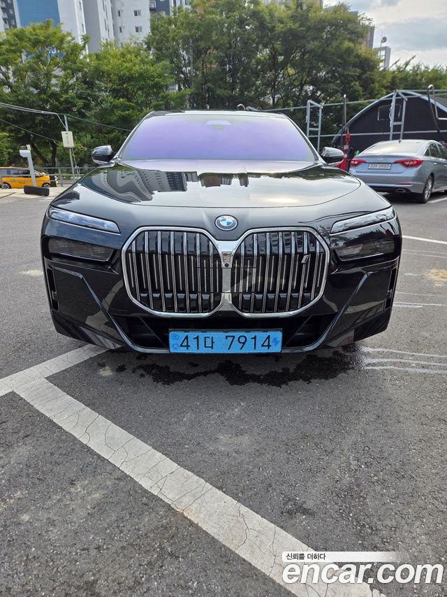 BMW i7 из Кореи Encar