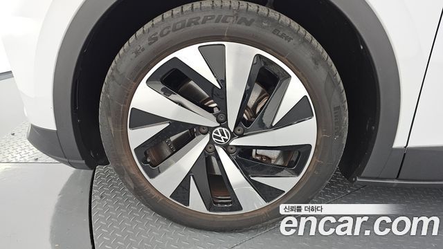 Volkswagen ID.4 Pro — пробег 65 033 км