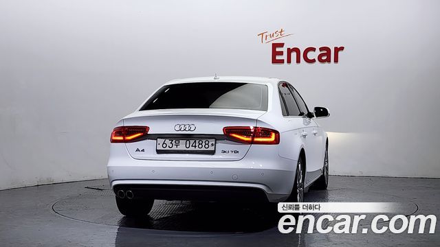 Audi A4 30 TDI Dynamic B8 — пробег 100 281 км