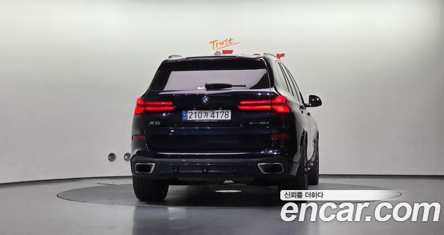 BMW X5 xDrive 30d M Sport — пробег 29 995 км