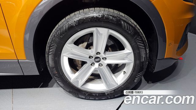Audi Q8 из Кореи Encar