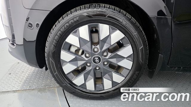 Hyundai Staria 4WD Lounge 7-Seater Inspiration — пробег 40 973 км