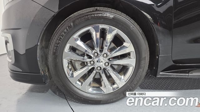 Kia Carnival 7-seater Hi-limousine President — пробег 98 923 км
